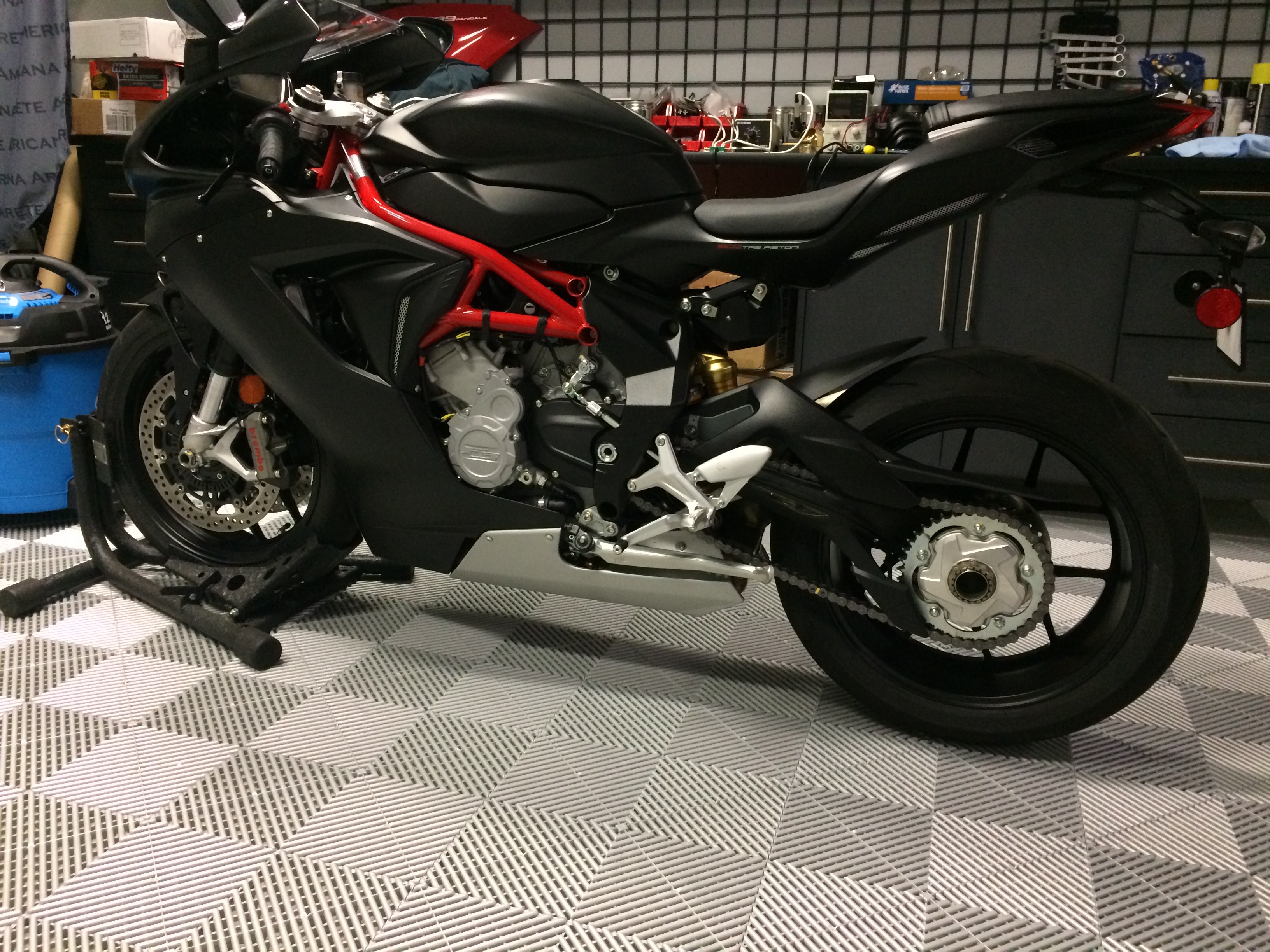 2015 MV Agusta F3 photo 28